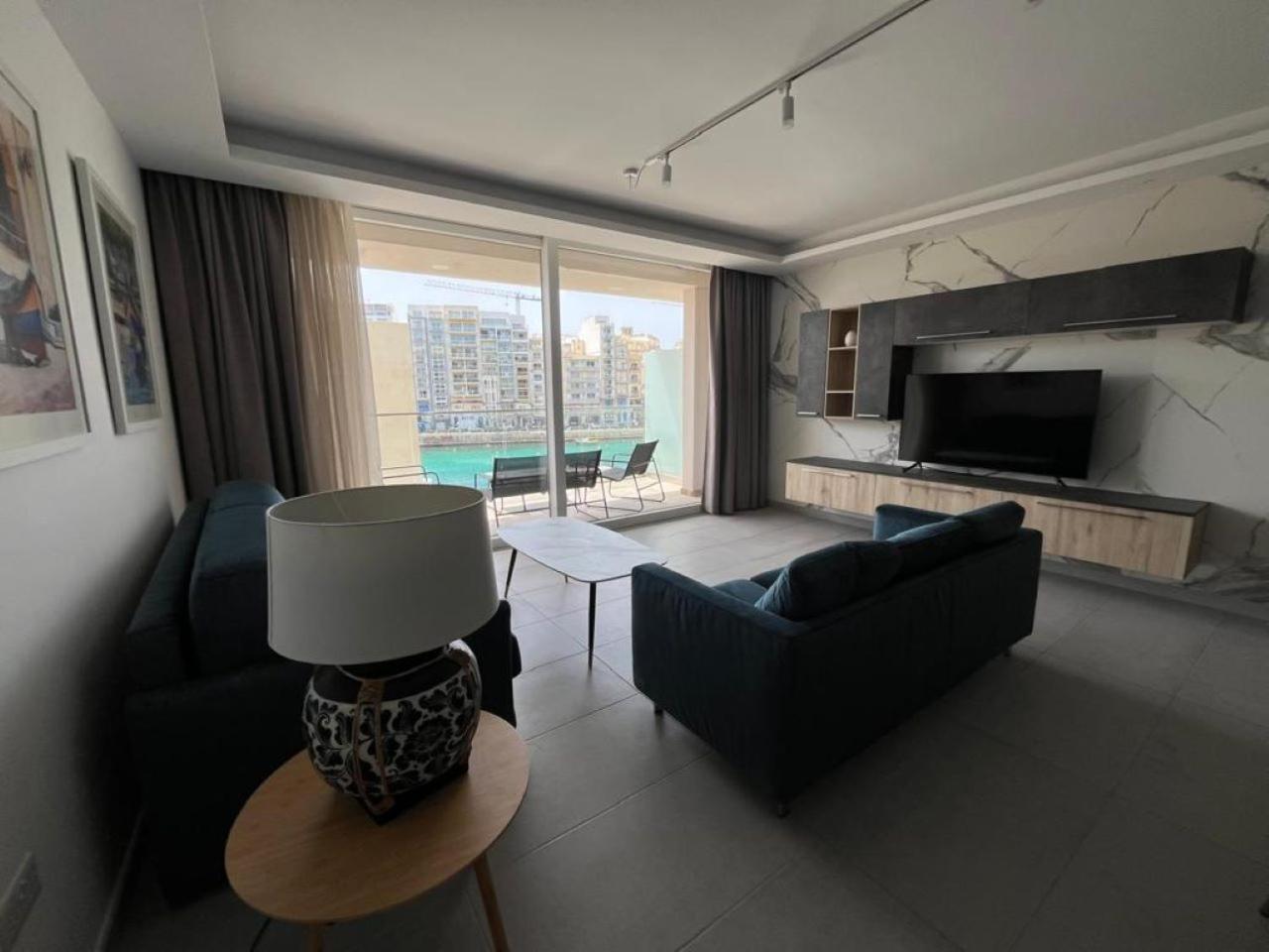 Ferienwohnung 86 Spinola Bay San Ġiljan Exterior foto